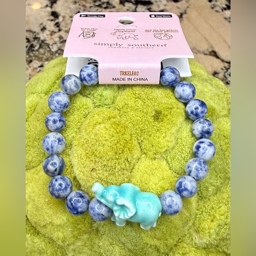 NWT Simply Southern Elephant Tracking Bracelet
